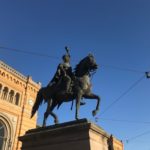 Reiterstandbild Ernst August vor dem Hauptbahnhof Hannover