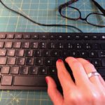 Einen Blogbeitrag für die Blogparade "Schreiben über das Schreiben" schreiben.
