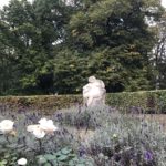 Die Steinfrau im Rosengarten besuche ich täglich.