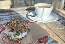 Frühstück im Café