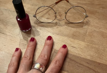 Text fertig und an den Lektor geschickt. Belohnung: lackierte Fingernägel.