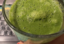 Tages-Endspurt mit grünem Smothie