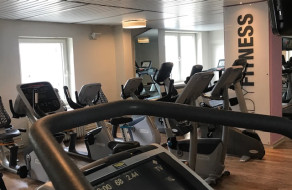 Bewegte Pause. Beim Sport höre ich den Podcast die_schreibenden von Anja Goerz.