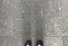 Spaziergang mit Barfußschuhen