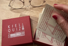 Mein Tag endet mit Spielzeit: zuerst mit dem Kielquiz.