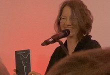 Krimiautorin mit Krimi