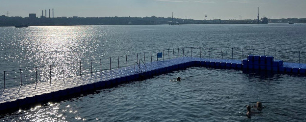 Krimi-Inspiration beim Schwimmen: die unsichtbare Gefahr der Kieler Förde