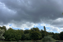 Ich mag die dunklen Wolken über dem Schreventeich